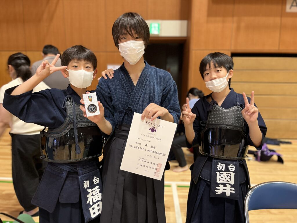 中学生１級以下の部３位入賞